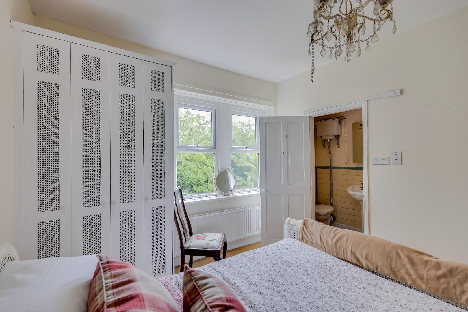 Downside House, Cattery & Equestrian Facilities, Sully Road, Penarth, CF64 2TR